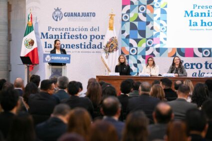 Presenta Gobernadora Manifiesto por la Honestidad
