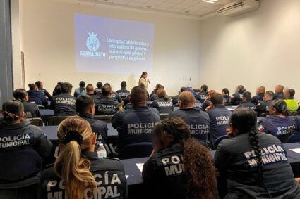 Arranca formación de Unidades Policiales Especializadas de Género en Guanajuato 