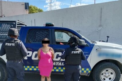Detienen FSPE a mujer con droga en León; tenía orden de aprehensión por homicidio 