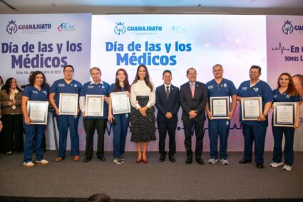 Reconoce Gobernadora labor de las y los médicos de Guanajuato.